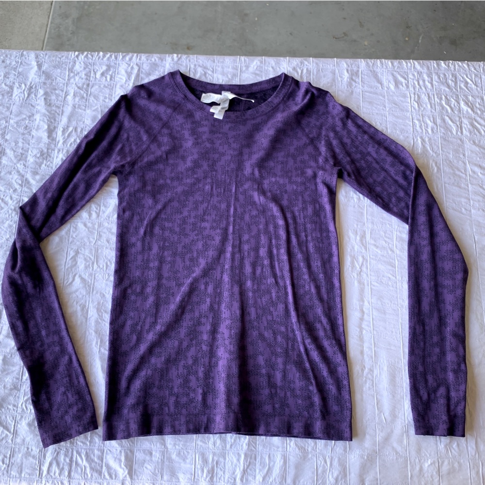 Athleta Momentum Seamless Small Purple Athletic Long Sleeve Top Geometric